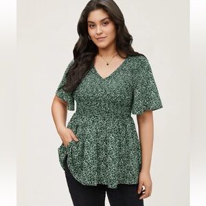 BloomChic Plus Size 2XL Ditsy Floral Shirred Ruffle Sleeve Elastic Waist Blouse